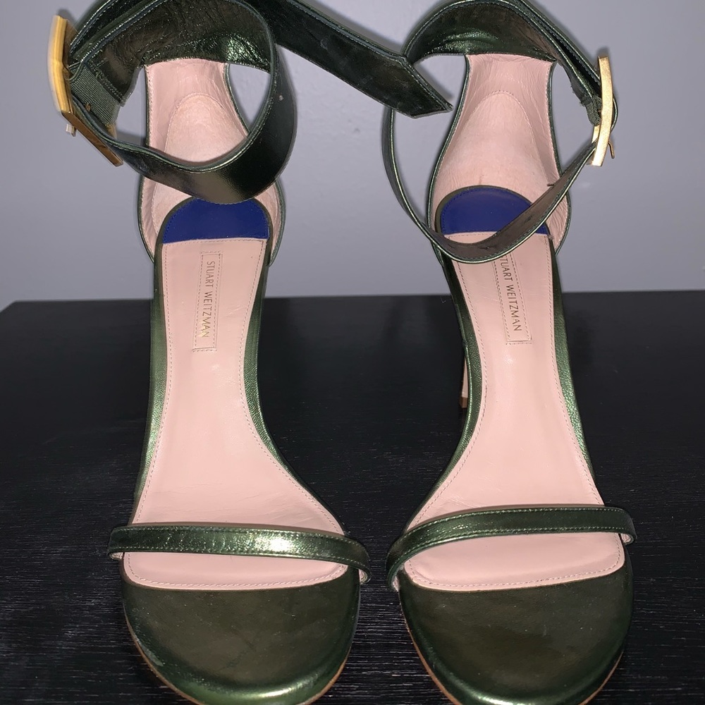 Sandal with buckle ankle strap